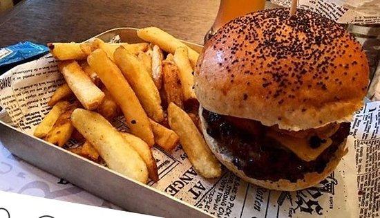 Sir Charles Burger Gourmet